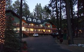 Honey Bear Lodge And Cabins